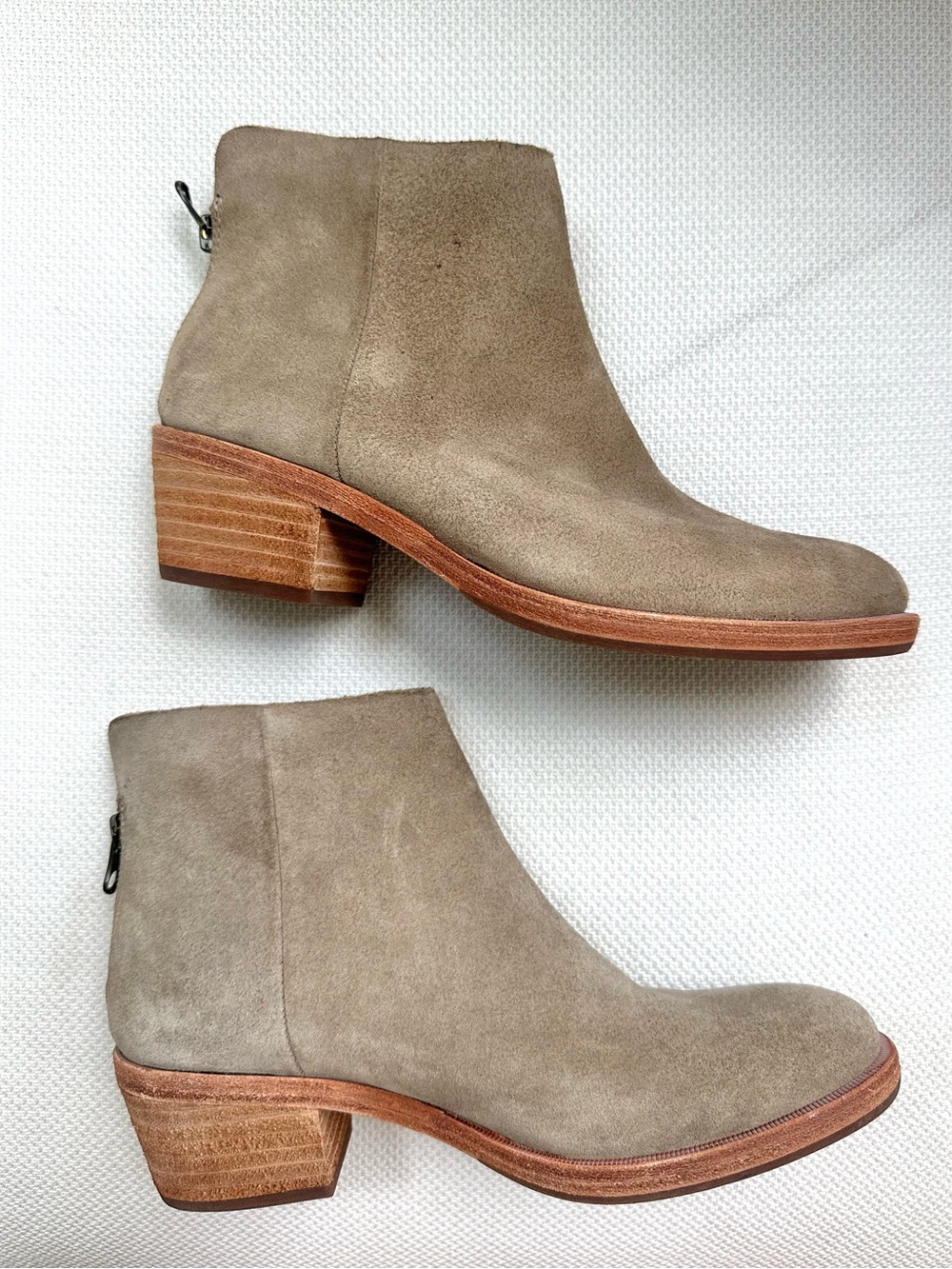 NEW Kork-Ease Kecia Ankle Boot Bootie Suede Leather Taupe Brown Tan 6 Zip Block